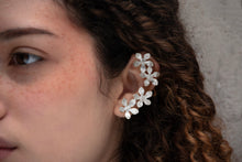 Load image into Gallery viewer, Large Flora earring
